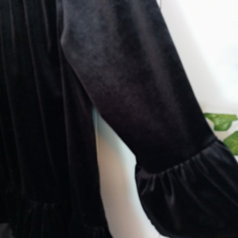 Sanctuary Black Black Velvet Off Shoulder Top - Picture 9 of 12